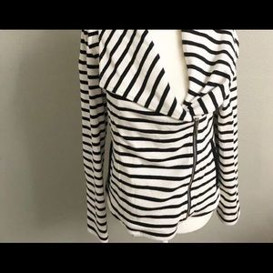 Cross Zip sweater/blazer